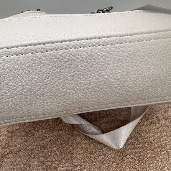 Steve Madden White Mini Barrel Satchel Bag With Chain Accent Adjustable Strap